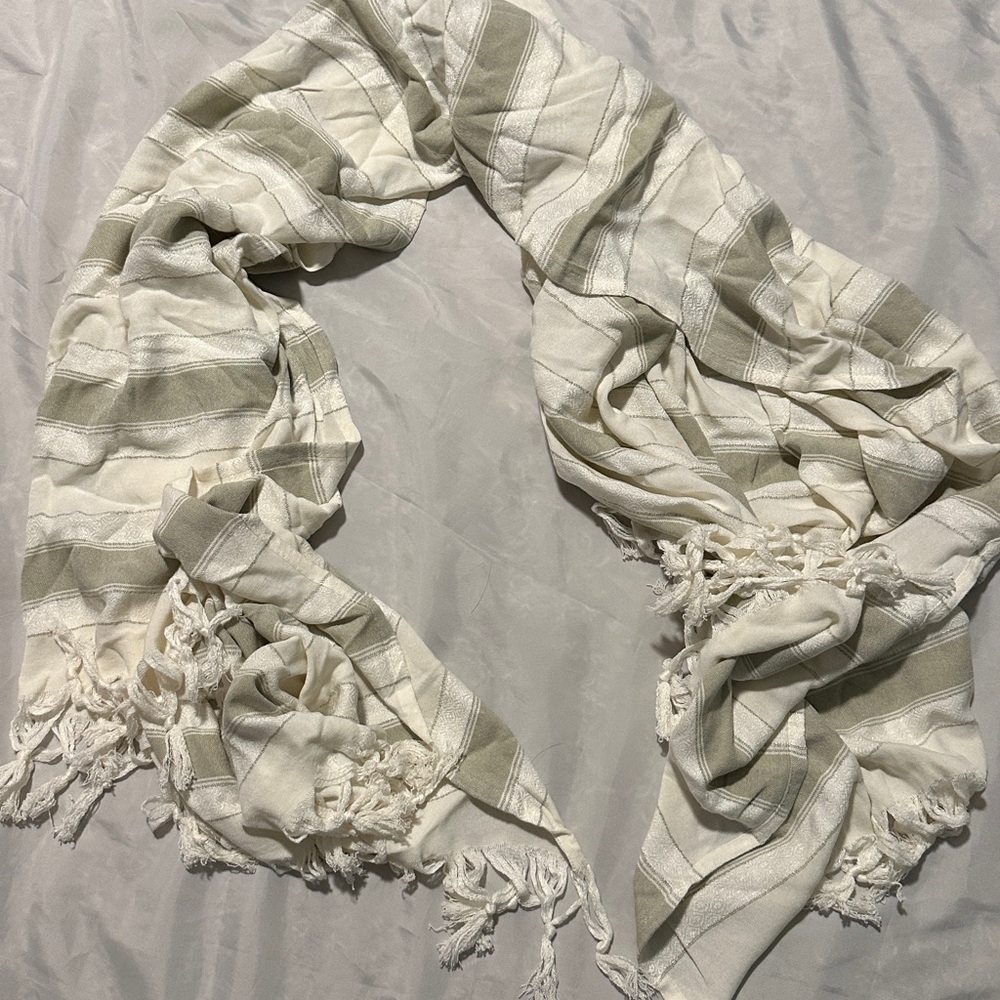 NWT Mungo (South Africa) Bamboo & Cotton Wrap - Picture 5 of 5